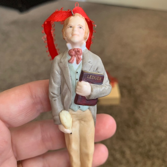 Vintage 1991 Hallmark Christmas Carol Ornaments Lot Ebenezer Scrooge Bob Crachit - Picture 6 of 9